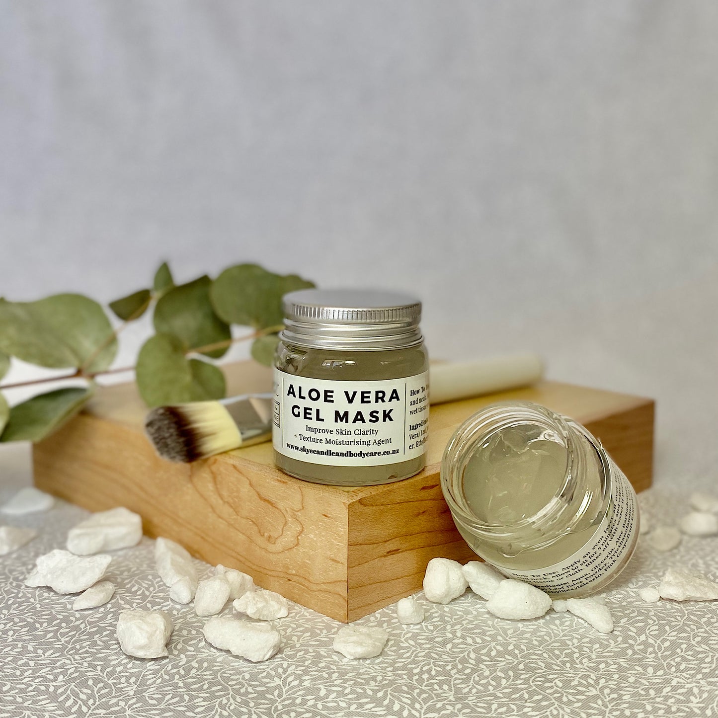 Aloe Vera Gel Face Mask and Brush applicator